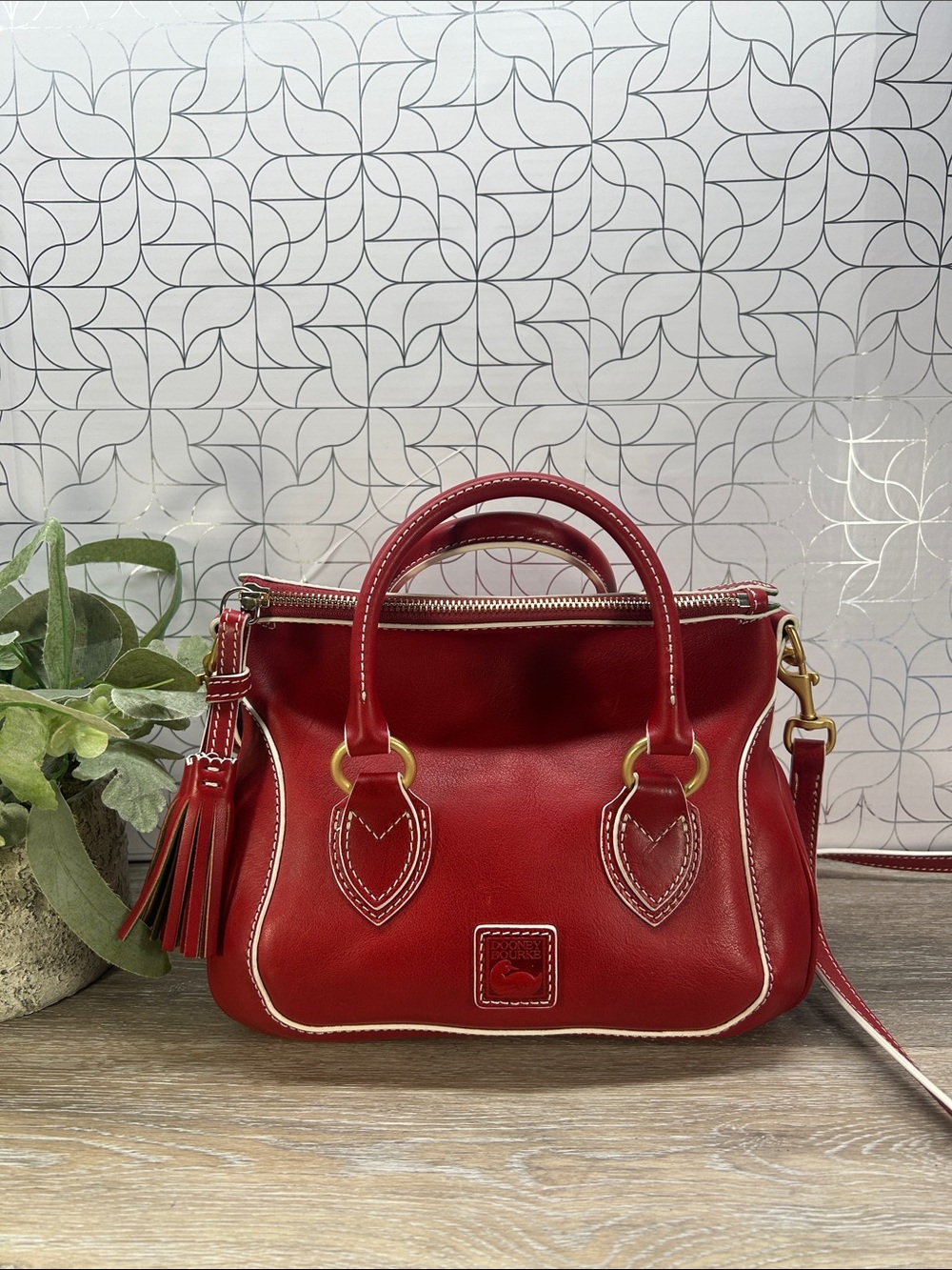 3637 Dooney & Bourke Florentine Edge Medium Satchel 883637 - Picture 1 of 15
